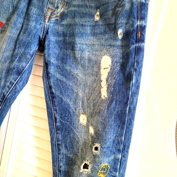 American Eagle Oilutfiters Made to Last Distressed Hand Painted Jeans Size 31 - Picture 3 of 13